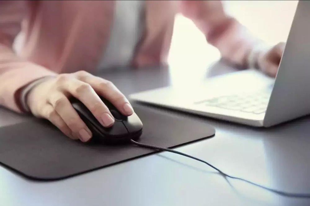 conectar raton usb a un ordenador portatil con problema en el touchpad