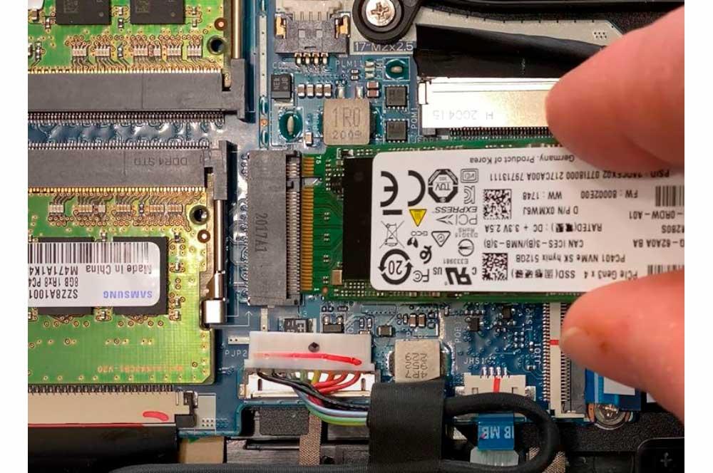 Installieren Sie SSD Ranura M.2