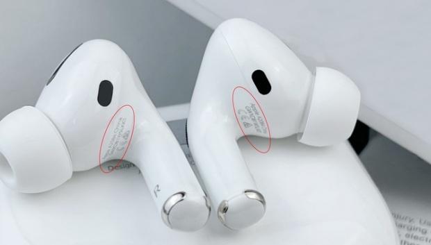 faux airpods