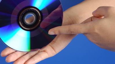 reparar CD con pasta de dientes
