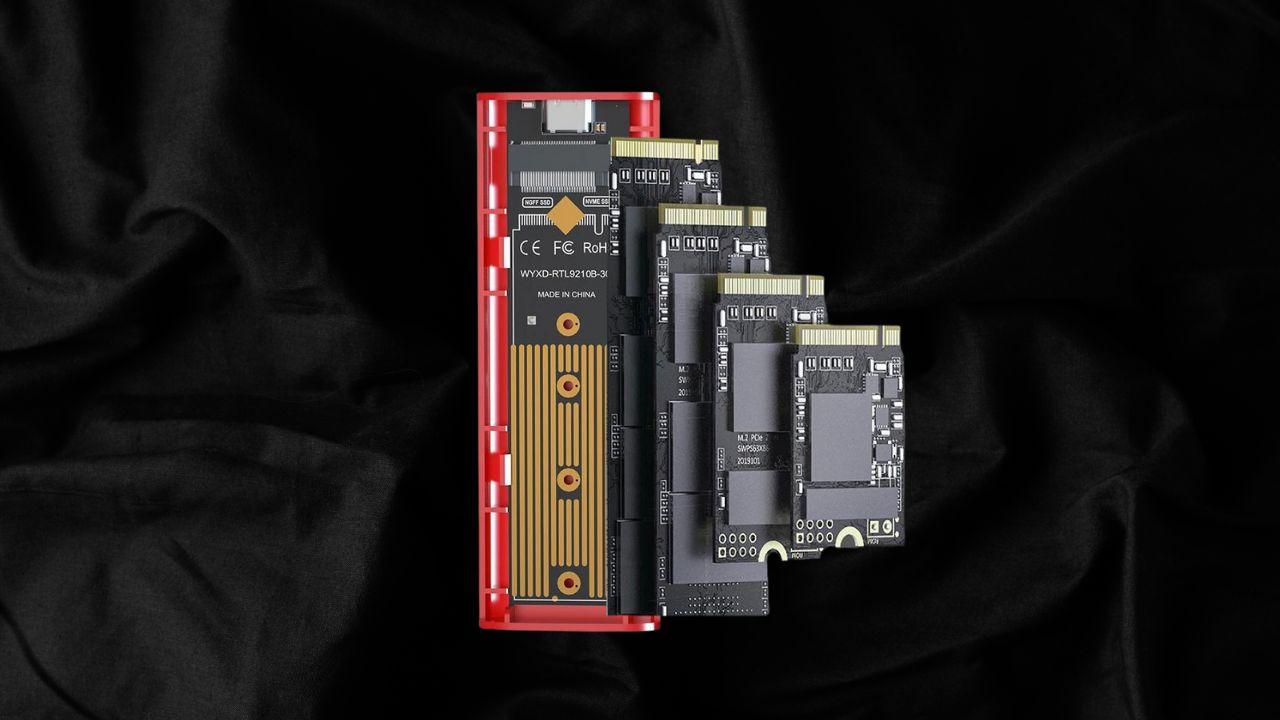 Lo normal es usar el puerto M.2 para conectar unidades SSD