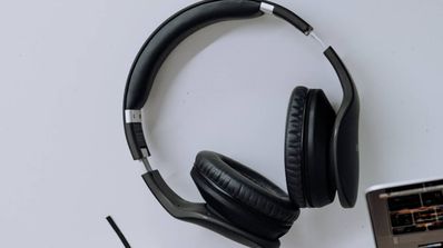Imagen de unos auriculares inalámbricos