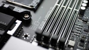 Módulos de memoria RAM de una placa base