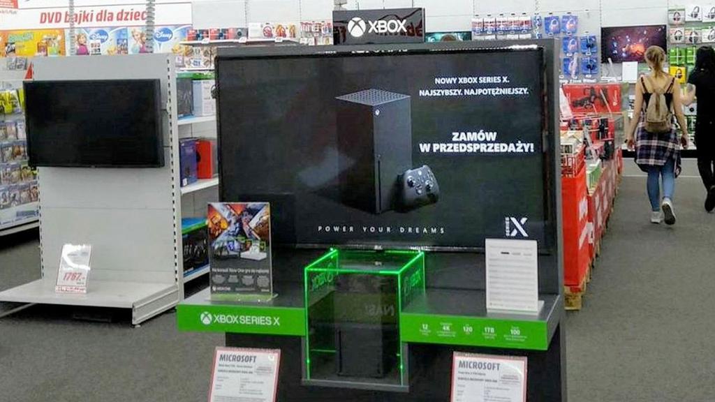 Xbox Series X en una tienda.