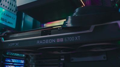 Interior PC gaming con AMD RX 6700 XT