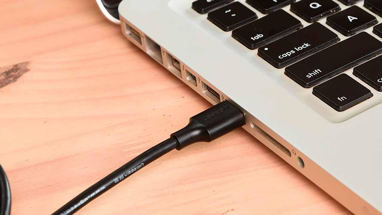 Puertos USB de un portátil
