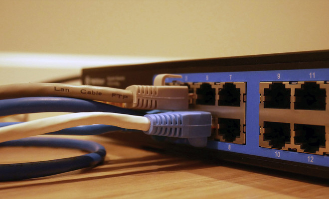 Parte trasera de un router