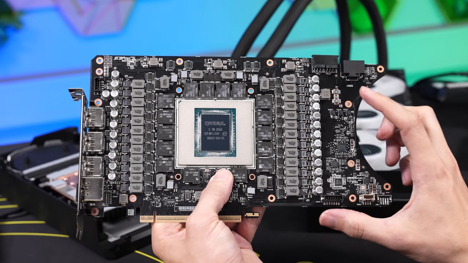 Un mod brutal hace que la RTX 5090 supere a la RTX Pro 6000 de 10.000 euros