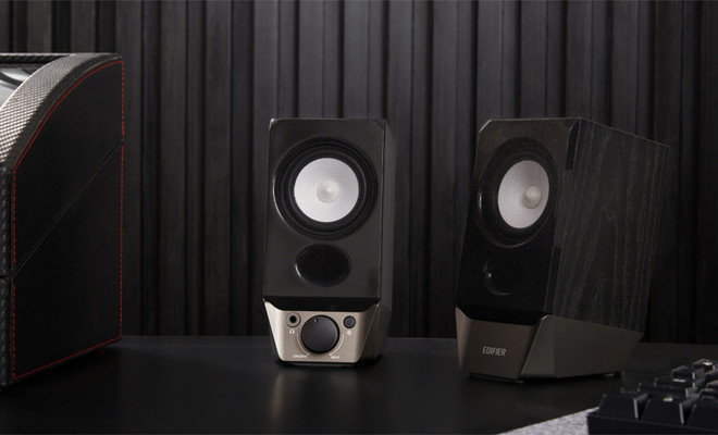 Altavoces Edifier R19BT