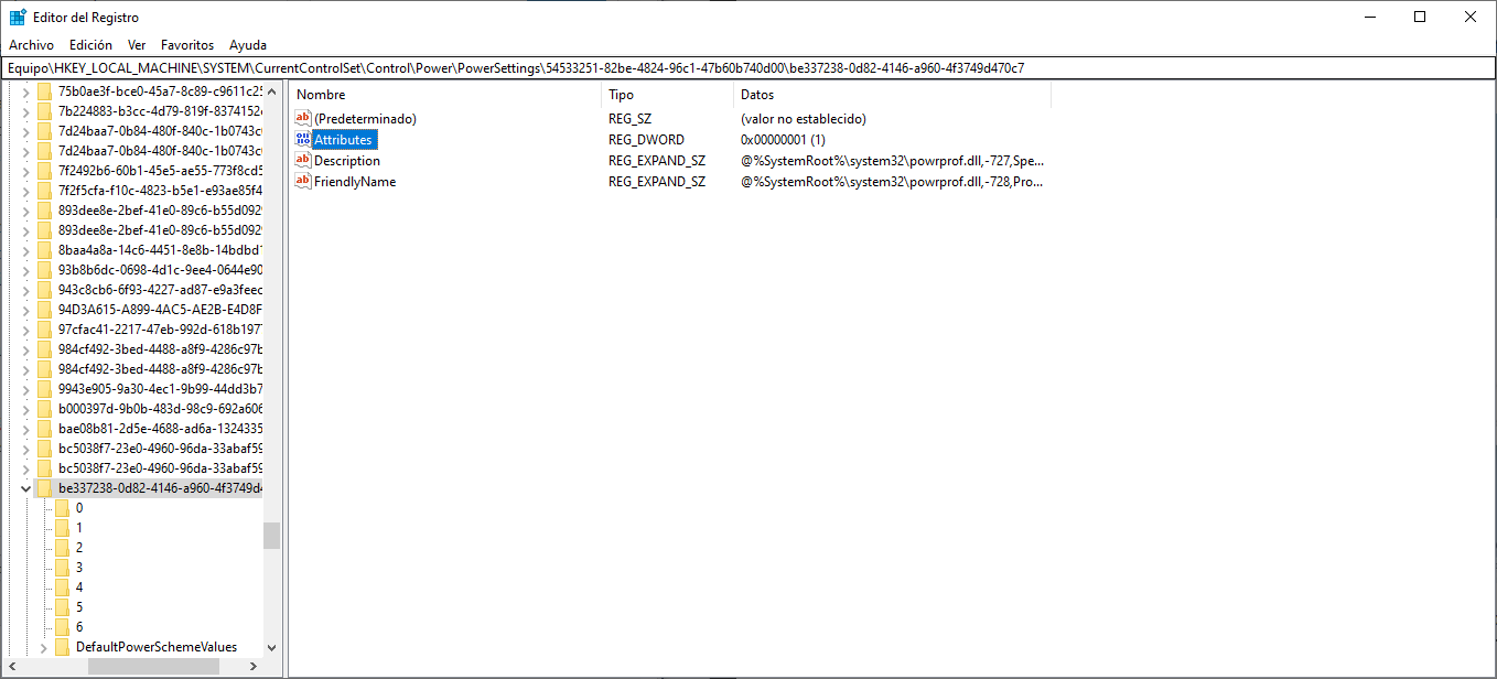 Ventana del Editor del Registro de Windows mostrando rutas y valores de configuración de planes de energía dentro de HKEY_LOCAL_MACHINE.