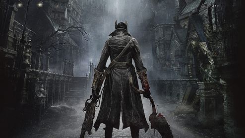 Cazador de espaldas con armas en las manos recorriendo una calle sombría de estilo gótico en Bloodborne.