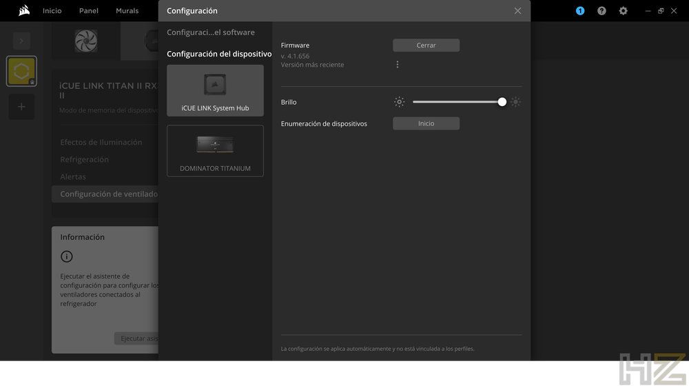 Panel de configuración de Corsair iCUE mostrando los ajustes del System Hub y la actualización de firmware.
