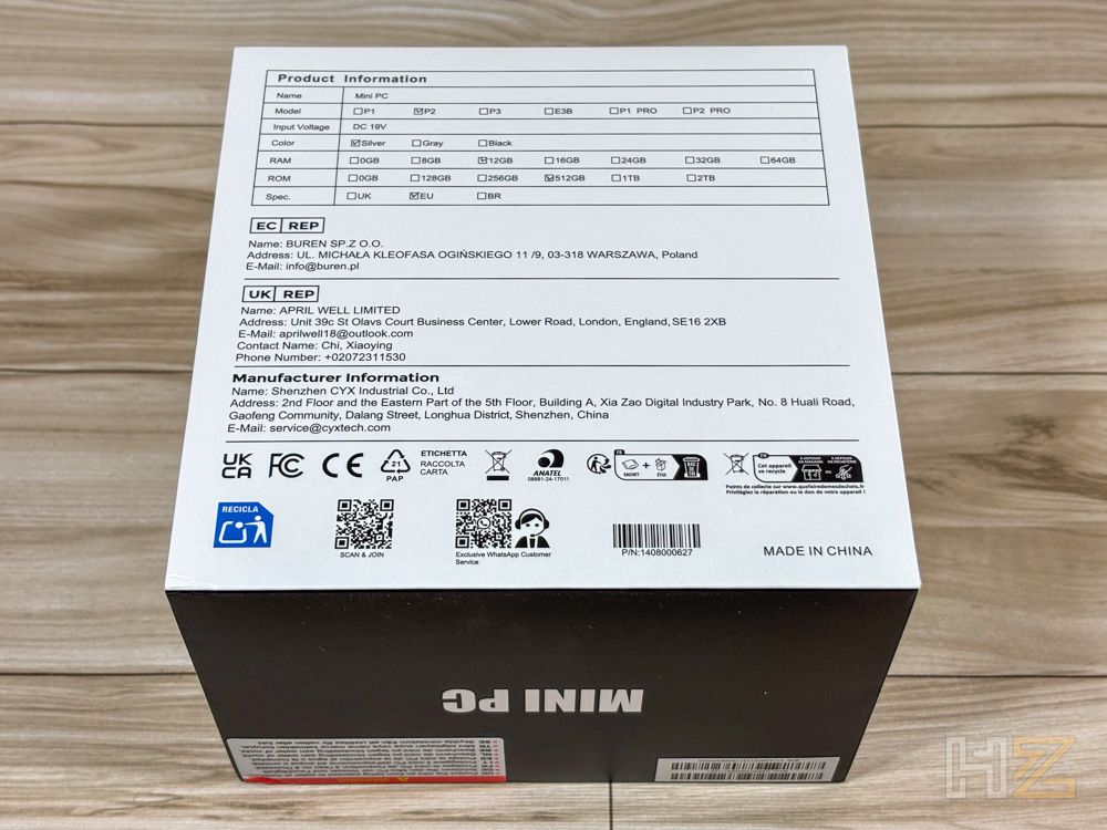 Especificaciones técnicas y certificados de seguridad impresos en la caja de un Mini PC NiPoGi P2.