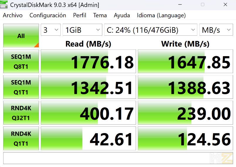 Captura de pantalla de CrystalDiskMark 9.0.3 mostrando resultados de velocidad de lectura y escritura en un NiPoGi P2.