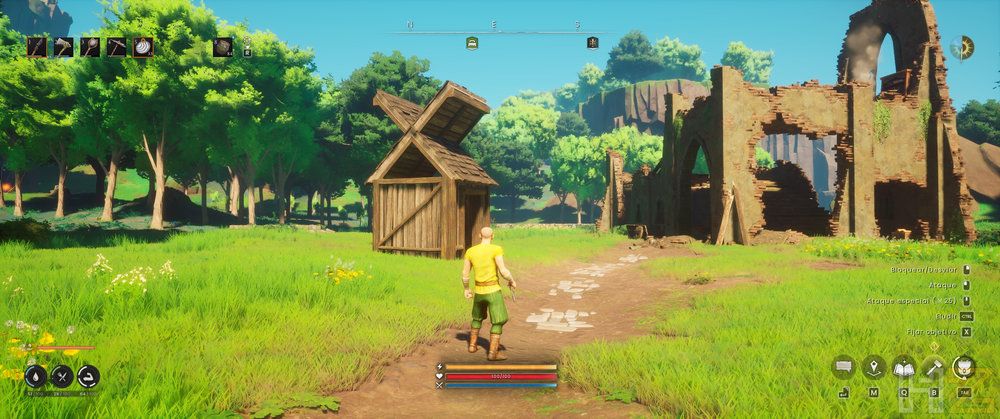 Vista en tercera persona de un personaje caminando por un sendero hacia unas ruinas de piedra y una pequeña cabaña de madera en el mundo de RuneScape Dragonwilds.