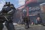 Dos personajes con servoarmaduras en el exterior de la fábrica de Nuka-Cola en Fallout 76.