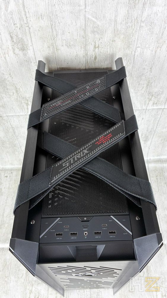 ASUS ROG Strix Heliox II
