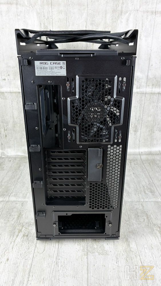 ASUS ROG Strix Heliox II