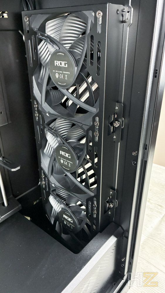 ASUS ROG Strix Heliox II