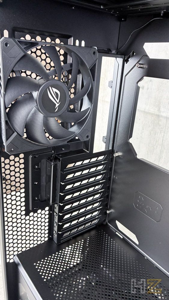 ASUS ROG Strix Heliox II