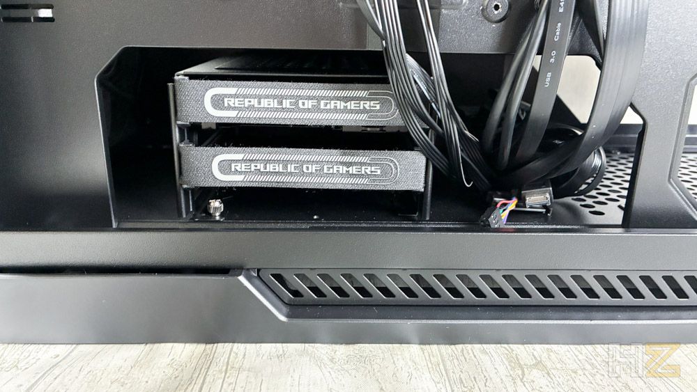 ASUS ROG Strix Heliox II