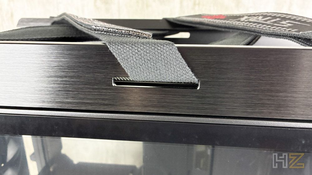 ASUS ROG Strix Heliox II