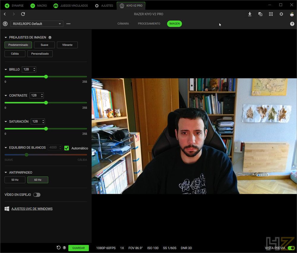 Interfaz del software Razer Synapse mostrando los ajustes de imagen para la cámara Razer Kiyo V2 Pro.