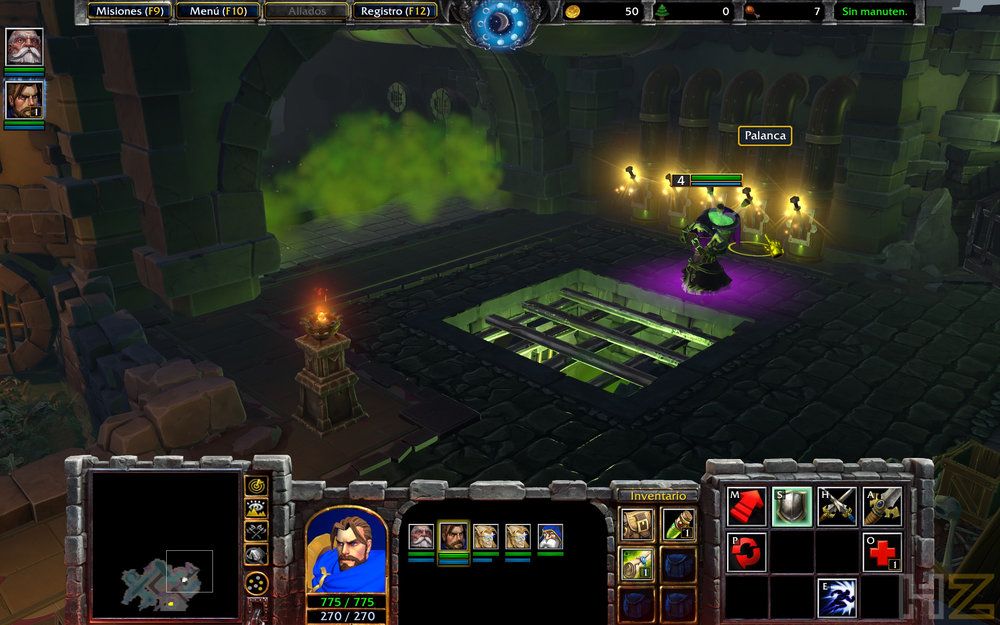 Interfaz de juego en Warcraft III Reforged durante la campaña Forsaken Kingdom mostrando un héroe en una mazmorra con gas verde.