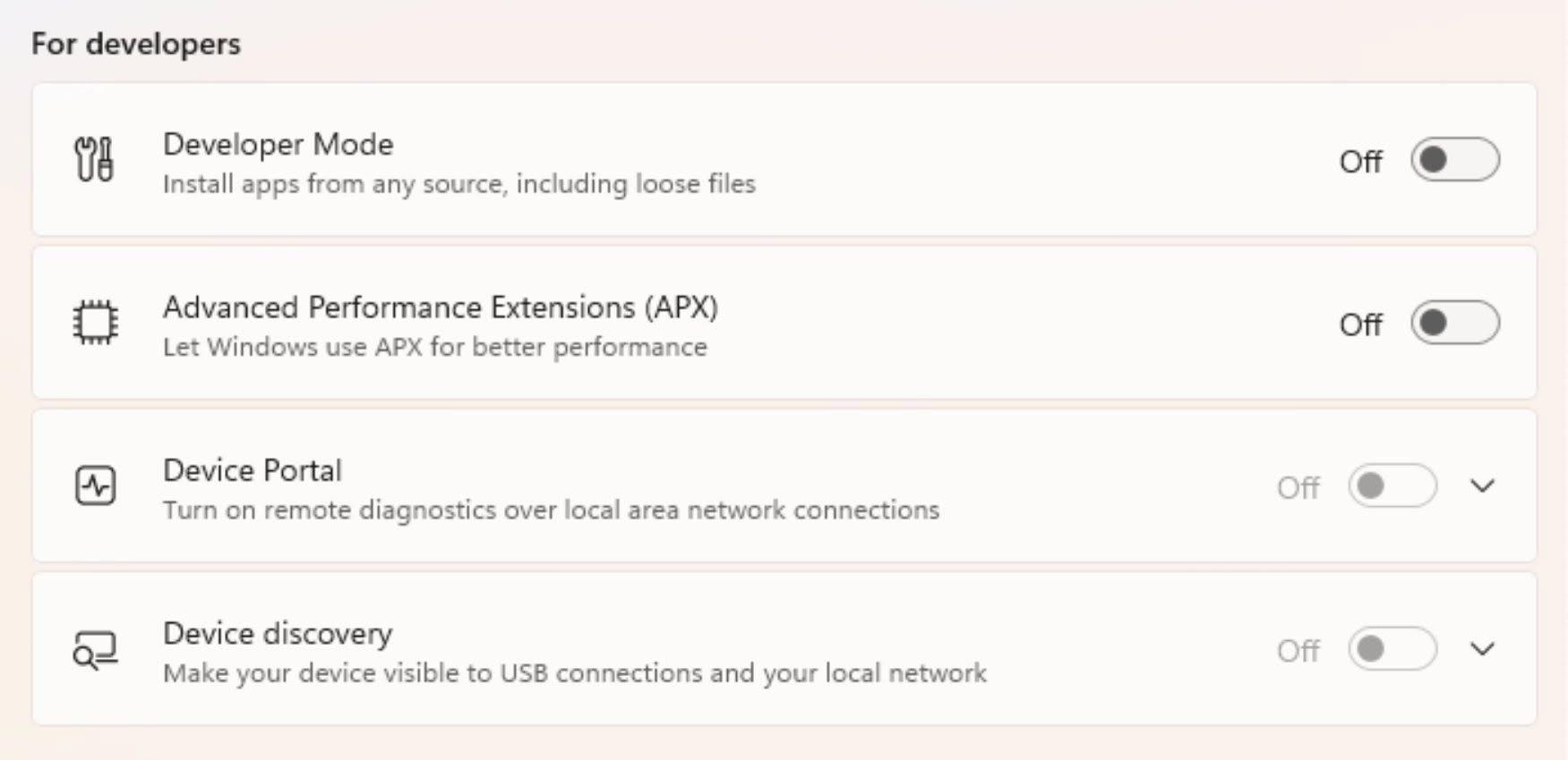 Panel de configuración de Windows 11 mostrando la opción Advanced Performance Extensions (APX) desactivada.