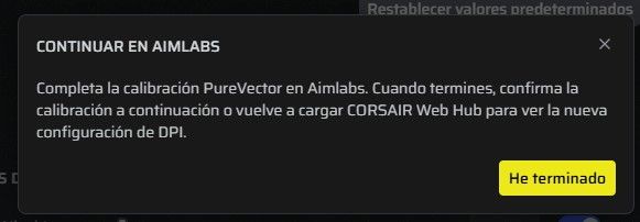 Cuadro de diálogo del software CORSAIR Web Hub solicitando completar la calibración PureVector en Aimlabs para el ratón SABRE V3 Pro.