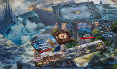 Componentes de juego de rol de World of Warcraft que incluyen mapas de mazmorras, cartas y manual con el emblema de la Horda sobre un fondo artístico del juego.