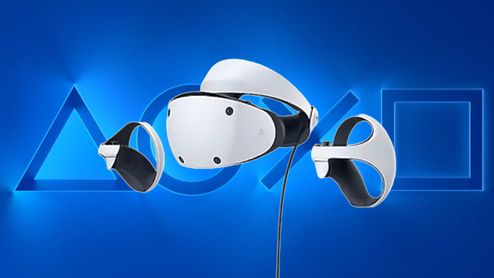 Visor y mandos de realidad virtual de Sony sobre fondo azul con iconos geométricos.